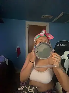 y0urlilgf online show from 12-04-24, 06:44