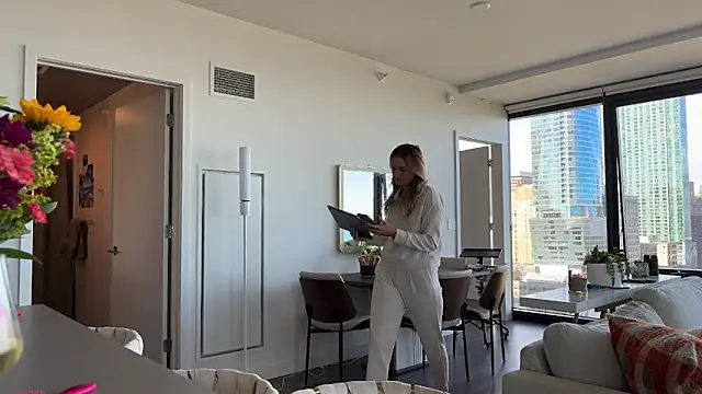 Graciemae baexx online show from 10-12-25, 06:20