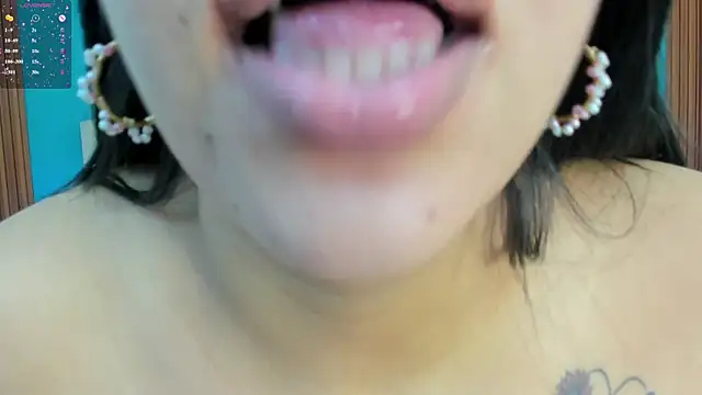 Snapshot of estrella_bigboobs14 chatting on 06-25-26, 05:12 estrella bigboobs14 online show from 06-25-26, 05:12