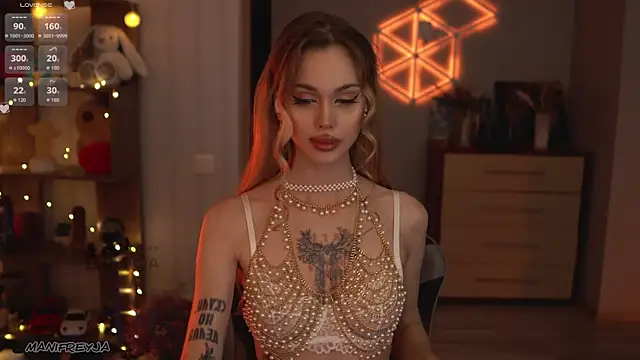 ManiFreyja online show from 10-25-25, 10:43