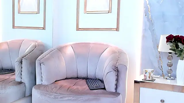 AmandaMartinez  online show from 10-16-25, 12:24