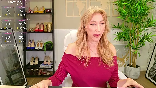 LadyLeea online show from 03-28-26, 05:52