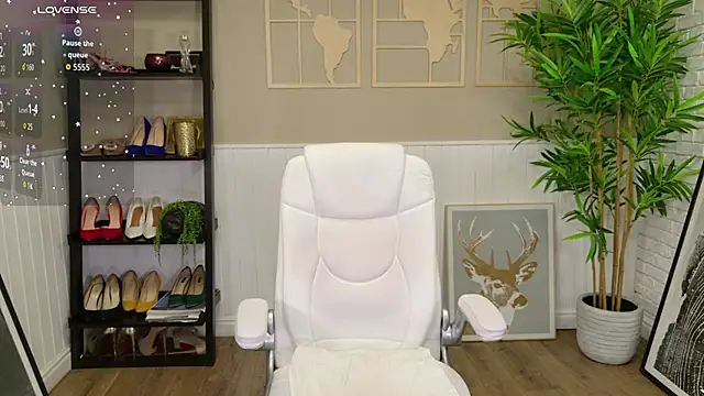 LadyLeea online show from 01-13-26, 05:33