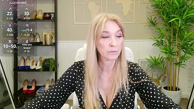 LadyLeea online show from 05-22-26, 05:05