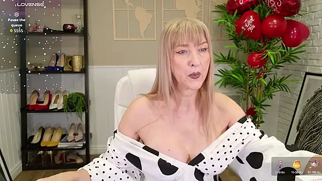 LadyLeea online show from 02-14-26, 05:40