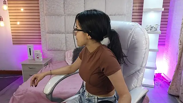 Mia Fischer online show from 04-22-26, 04:47