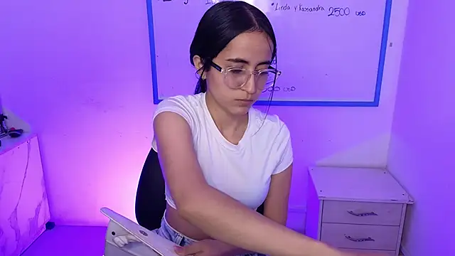 Mia Fischer online show from 05-07-26, 01:14