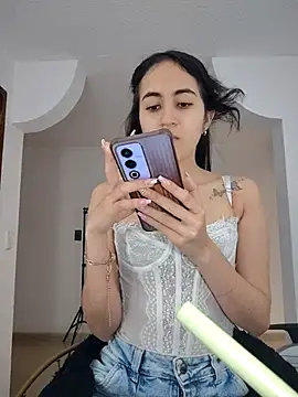 Mia Fischer online show from 10-09-25, 06:30