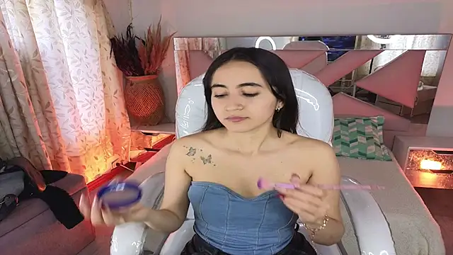 Mia Fischer online show from 12-03-25, 07:46