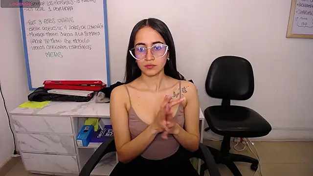 Mia Fischer online show from 09-30-25, 07:20