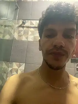 Snapshot of Benjamin_show chatting on 01-09-26, 01:40 Benjamin show online show from 01-09-26, 01:40