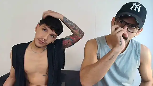 Snapshot of Benjamin_show chatting on 03-01-26, 04:51 Benjamin show online show from 03-01-26, 04:51