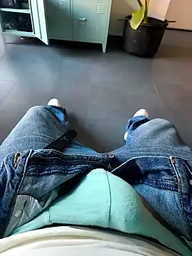 cricrimsBarcelona online show from 10-30-25, 07:17