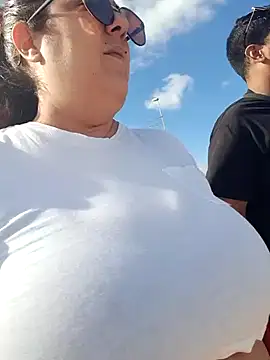 kittymorenita26 online show from 01-13-25, 02:53