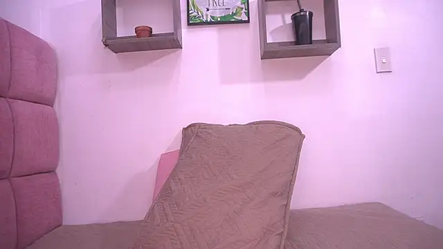 Snapshot of samantha_sw chatting on 09-22-25, 03:12 samantha sw online show from 09-22-25, 03:12