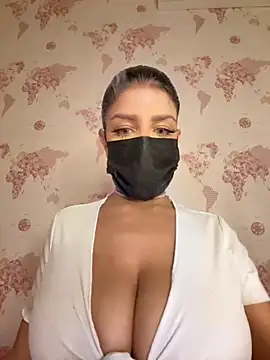 shanelle0 online show from 10-28-25, 11:58