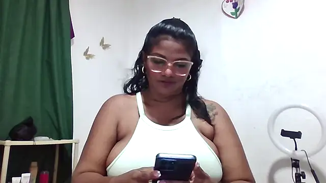 alejandraboobs07 online show from 04-17-26, 11:51