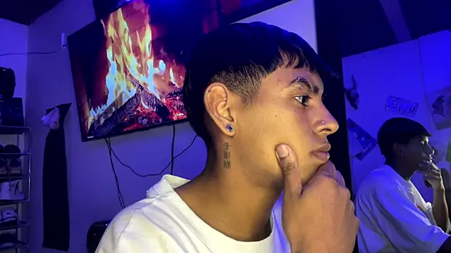 Snapshot of _Billowy_ chatting on 11-22-25, 12:21 Billowy online show from 11-22-25, 12:21