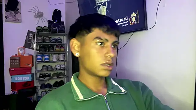 Snapshot of _Billowy_ chatting on 11-15-25, 04:55 Billowy online show from 11-15-25, 04:55