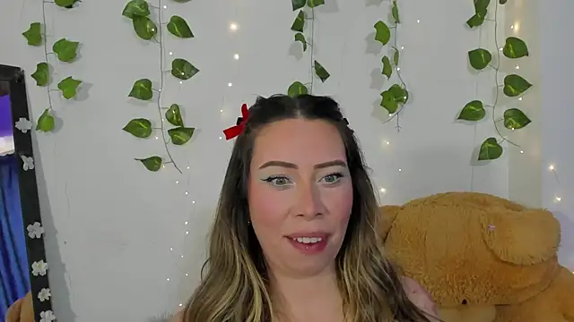 JanneKim online show from 11-19-25, 02:50