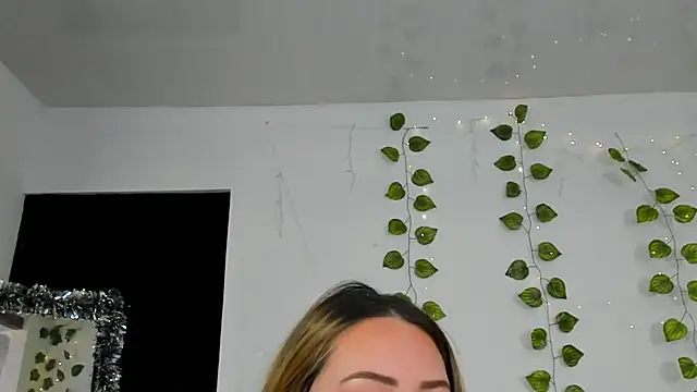 JanneKim online show from 05-19-26, 01:51