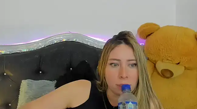 JanneKim online show from 03-08-25, 12:11