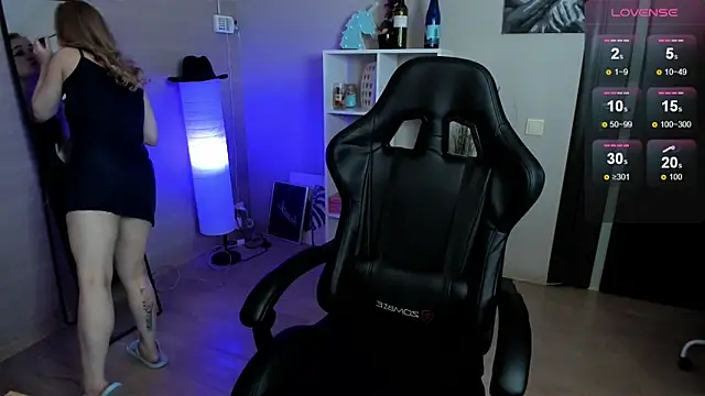 LianaBright online show from 10-18-25, 02:35