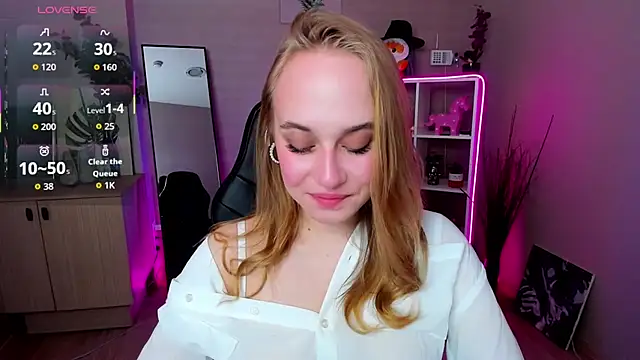 LianaBright online show from 03-19-26, 02:00