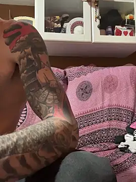 Snapshot of chavito2223 chatting on 02-26-26, 12:54 chavito2223 online show from 02-26-26, 12:54