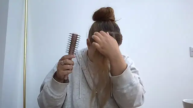 Krystal Tx online show from 09-27-25, 06:52