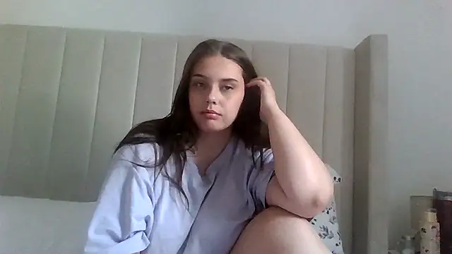 Snapshot of Krystal_Tx chatting on 07-17-26, 03:42 Krystal Tx online show from 07-17-26, 03:42