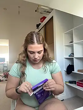 Krystal Tx online show from 09-08-25, 04:17