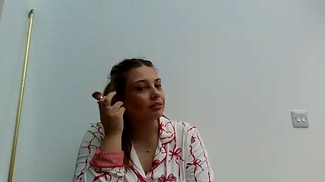 Krystal Tx online show from 10-17-25, 07:33