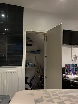 TEMPTING-TAMMY online show from 03-09-26, 06:17