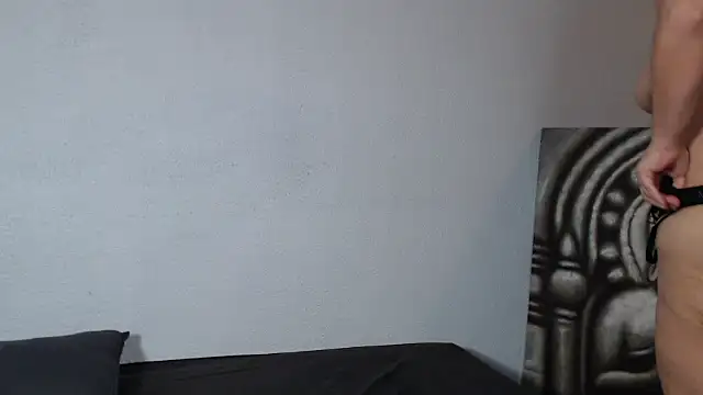 Snapshot of Doucelouve9 chatting on 12-03-25, 05:12 Doucelouve9 online show from 12-03-25, 05:12