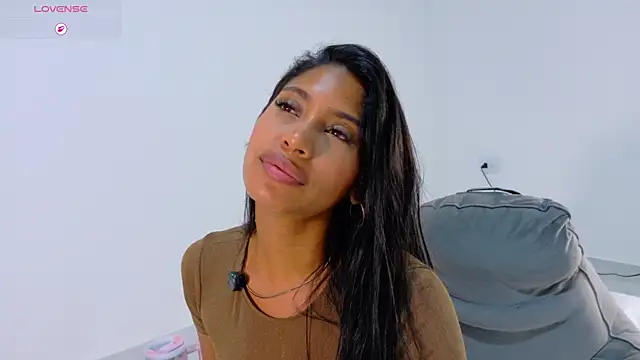 Anna risse online show from 05-25-26, 06:23