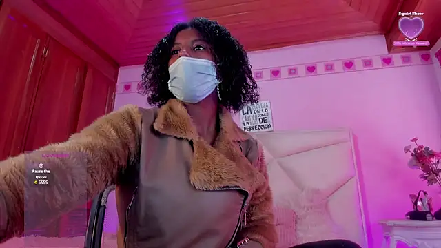 Snapshot of CoccoBele69 chatting on 03-18-25, 02:39 CoccoBele69 online show from 03-18-25, 02:39