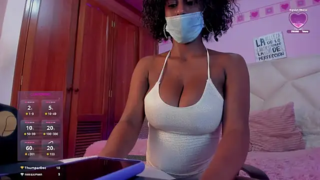 Snapshot of CoccoBele69 chatting on 03-18-25, 10:15 CoccoBele69 online show from 03-18-25, 10:15