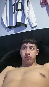 Stiven 017 online show from 02-14-26, 01:39