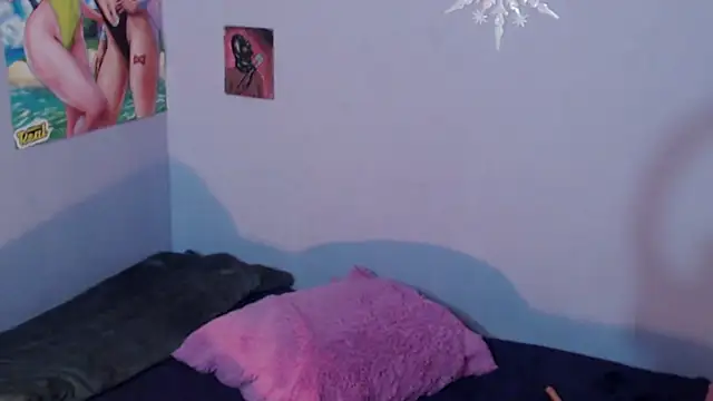 rebeca conor online show from 12-29-24, 02:06