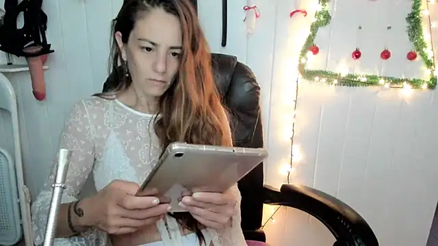 jessiburningheels online show from 12-14-25, 09:15