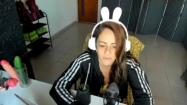 jessiburningheels online show from 02-26-25, 10:16