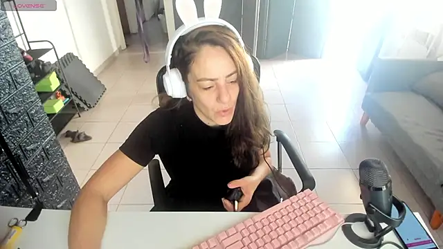 jessiburningheels online show from 03-17-25, 01:50