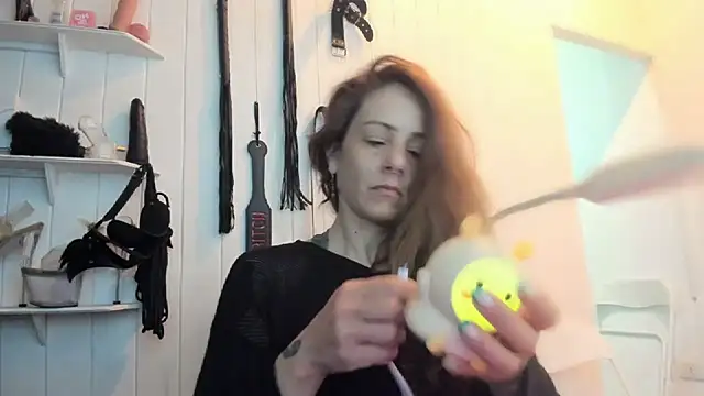 jessiburningheels online show from 09-21-25, 09:58