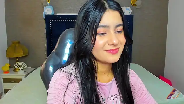 MaiteFlores online show from 05-21-26, 02:14