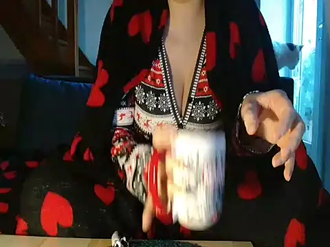 Lauzo21 online show from 12-17-25, 07:35