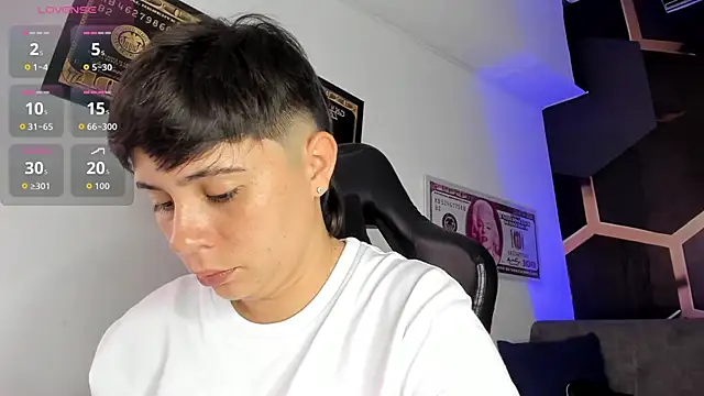 AbbySmiitth  online show from 11-02-25, 05:40