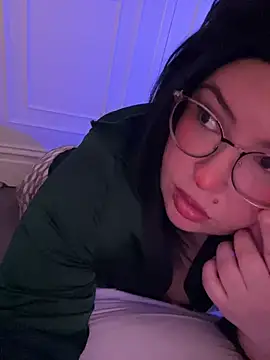 Snapshot of yourcutesarah chatting on 03-16-25, 06:01 yourcutesarah online show from 03-16-25, 06:01