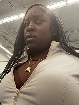 Snapshot of Insultedbalceni chatting on 03-11-25, 11:26 Insultedbalceni online show from 03-11-25, 11:26