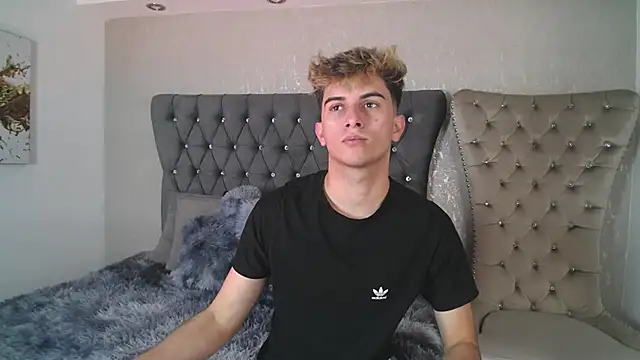 MrWilliseo online show from 09-26-25, 02:29